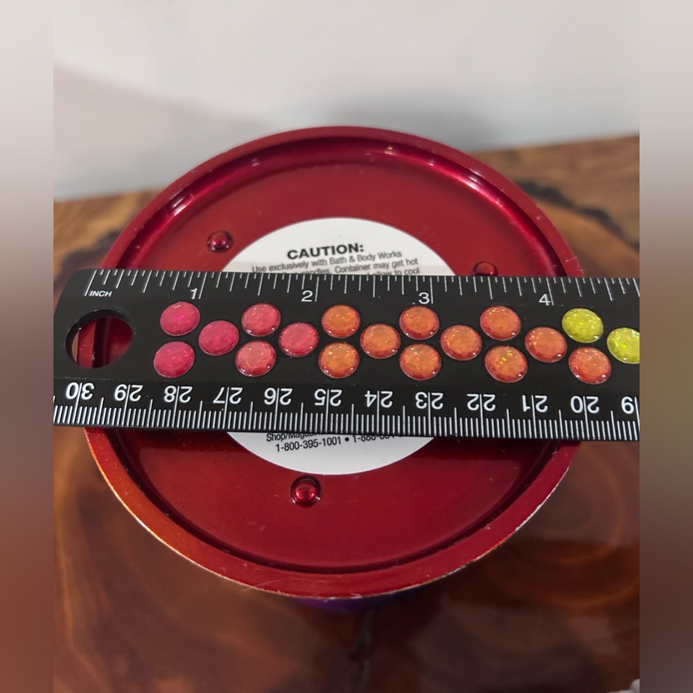 Bath & Body Works Metallic Rainbow π Heart Candle stand - Picture 8 of 13